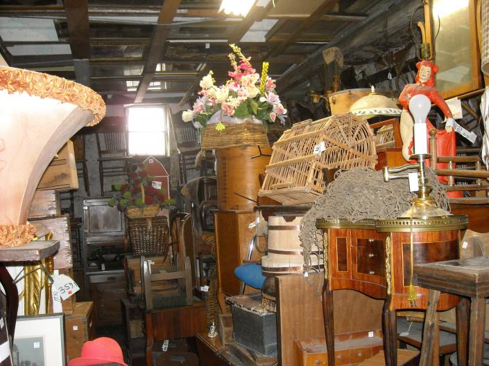 curio endtable, lamps,chairs fern stands